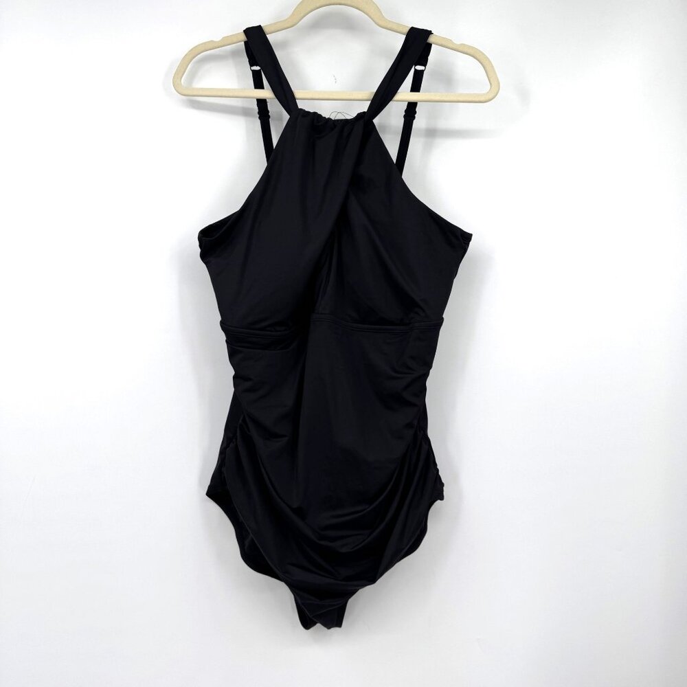 Embrace Your Curves Women's Plus Keyhole Front One Piece Black Swimsuit bathing
